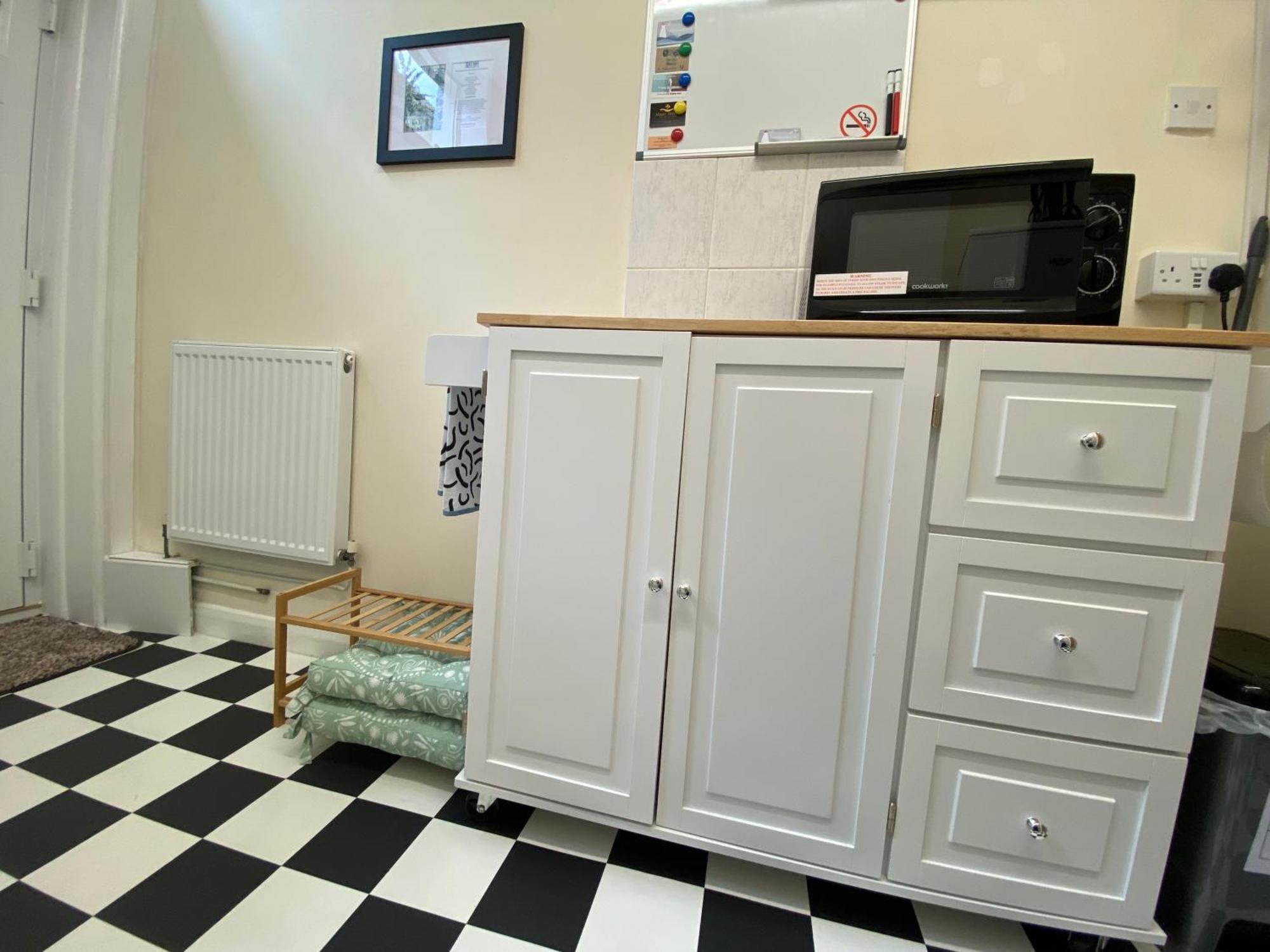 Well-appointed In Apartment